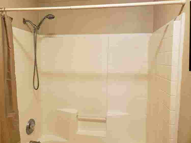 Private Room, Shared Bath  Prescott