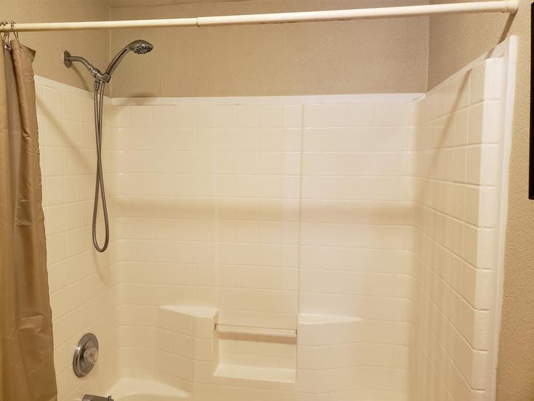 Private Room, Shared Bath  Prescott