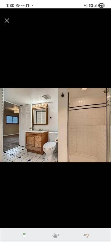 1 Room Available in Shared House!!