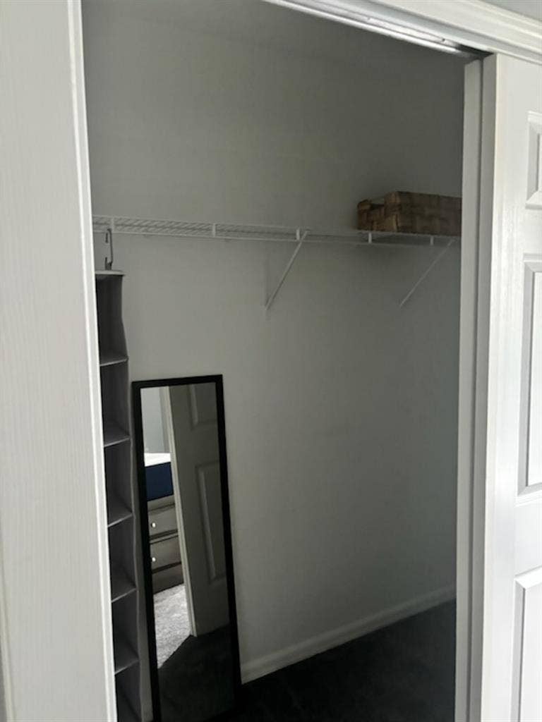 Looking for a girl Roomate!