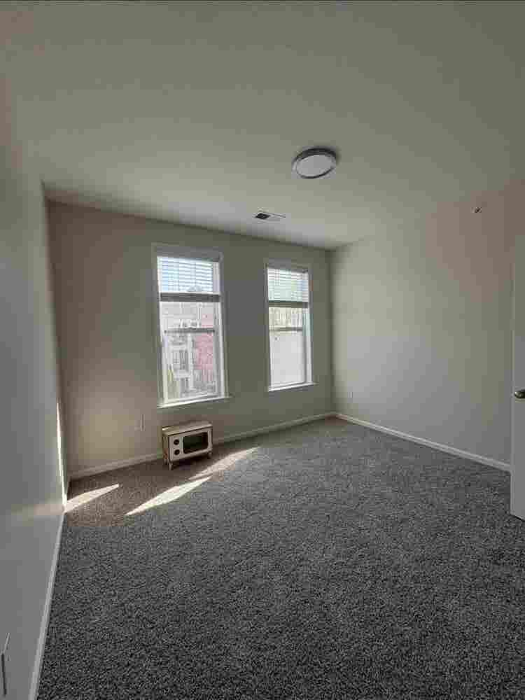 Room for rent in North Raleigh