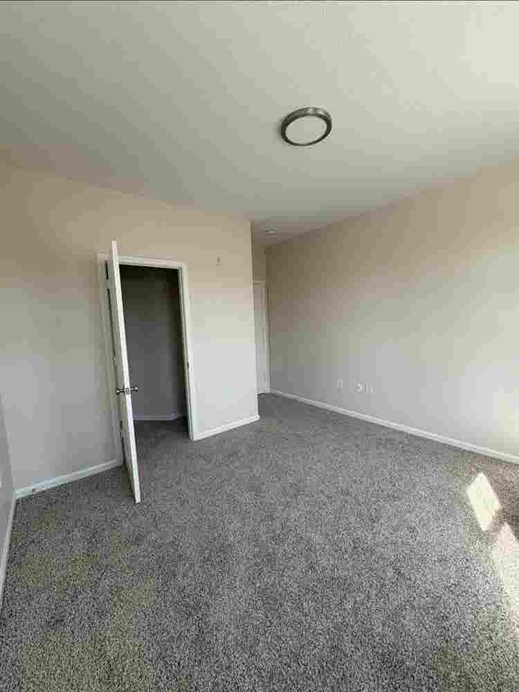 Room for rent in North Raleigh