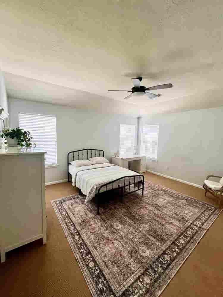 Room for Rebt - Female Only