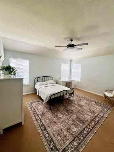 Room for Rebt - Female Only