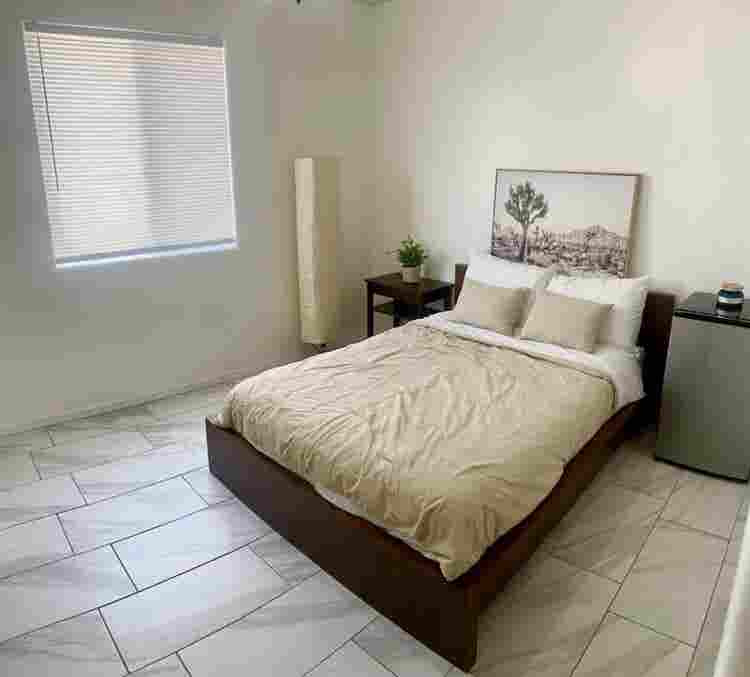 Room For Rent