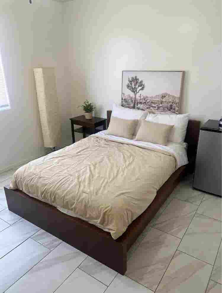 Room For Rent
