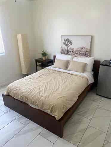 Room For Rent