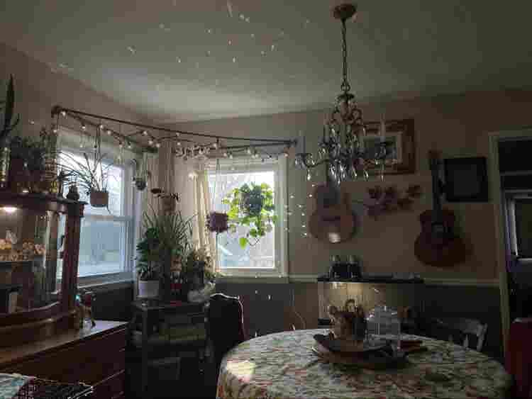 Bedroom w/ private entrance, 1bath