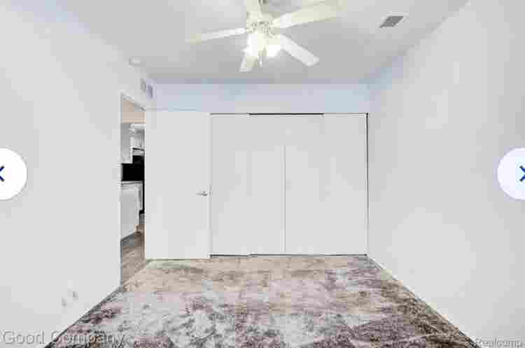 Tenant wanted for entire townhouse