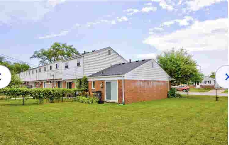 Tenant wanted for entire townhouse