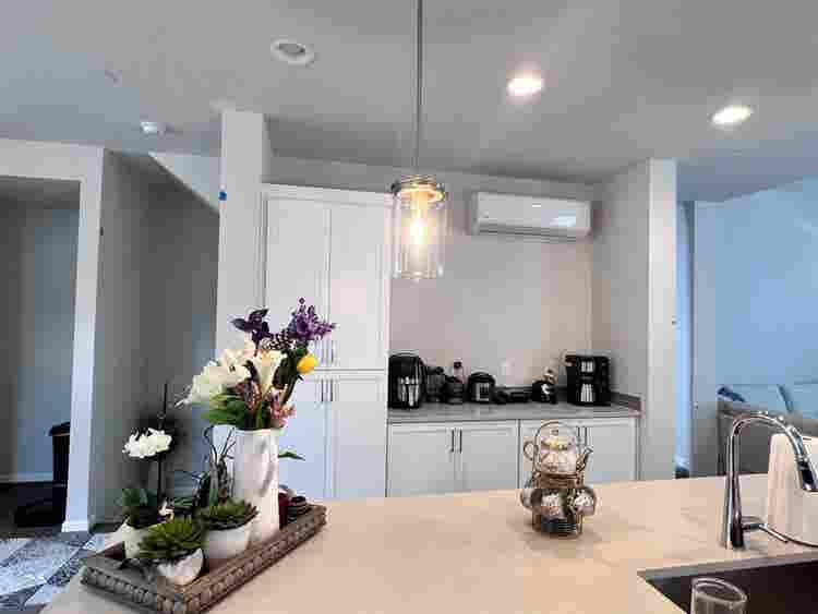 Fully furnished private room