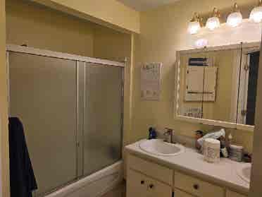 Trans man seeking a queer roommate