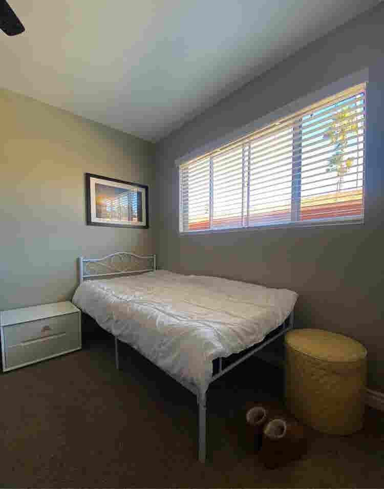 Shared room near the bay