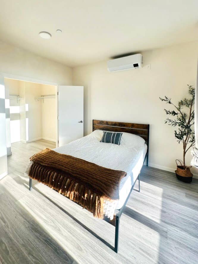 1Bed Berkeley Apt – Fully Furnished