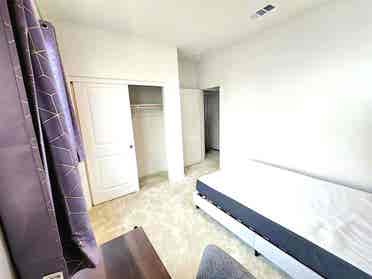 Brand New Ensuite - Positive vibes