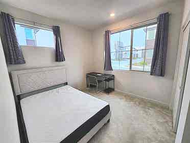 Brand New Ensuite - Positive vibes