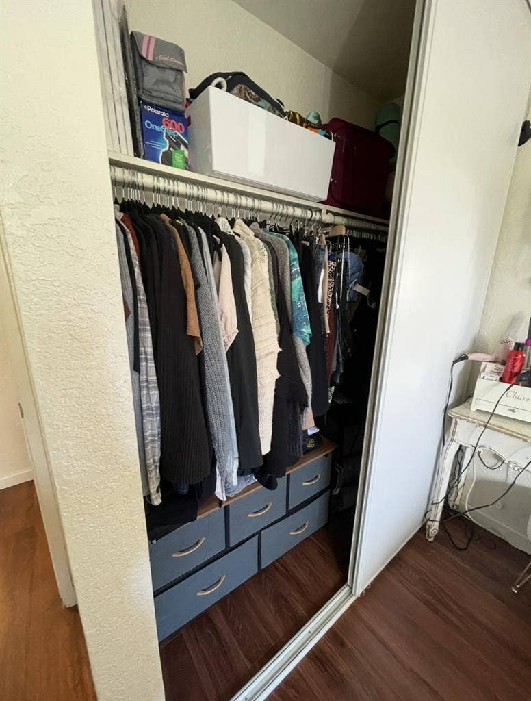 🏡 Room Available in Oceanside!
