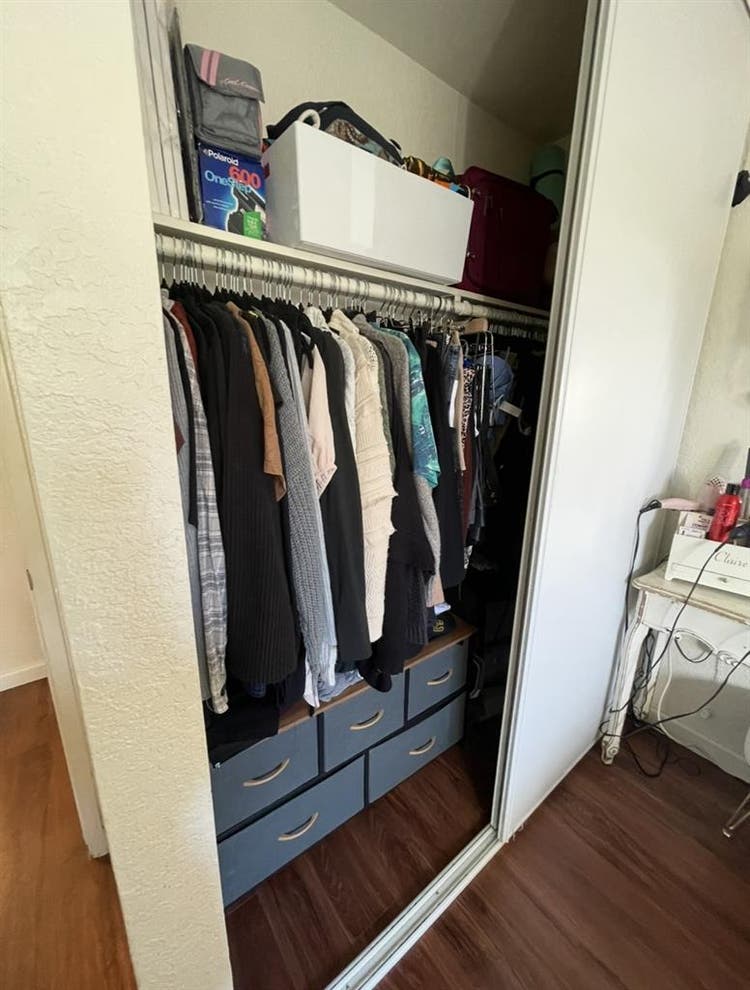 🏡 Room Available in Oceanside!