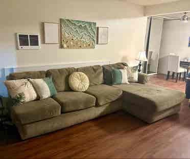 🏡 Room Available in Oceanside!