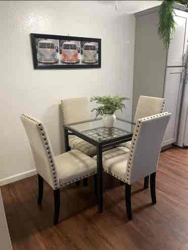 🏡 Room Available in Oceanside!