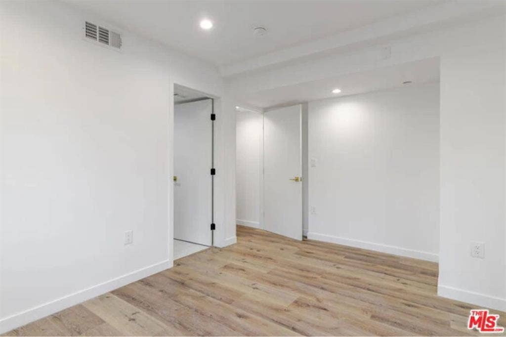 Looking for Roommates!
