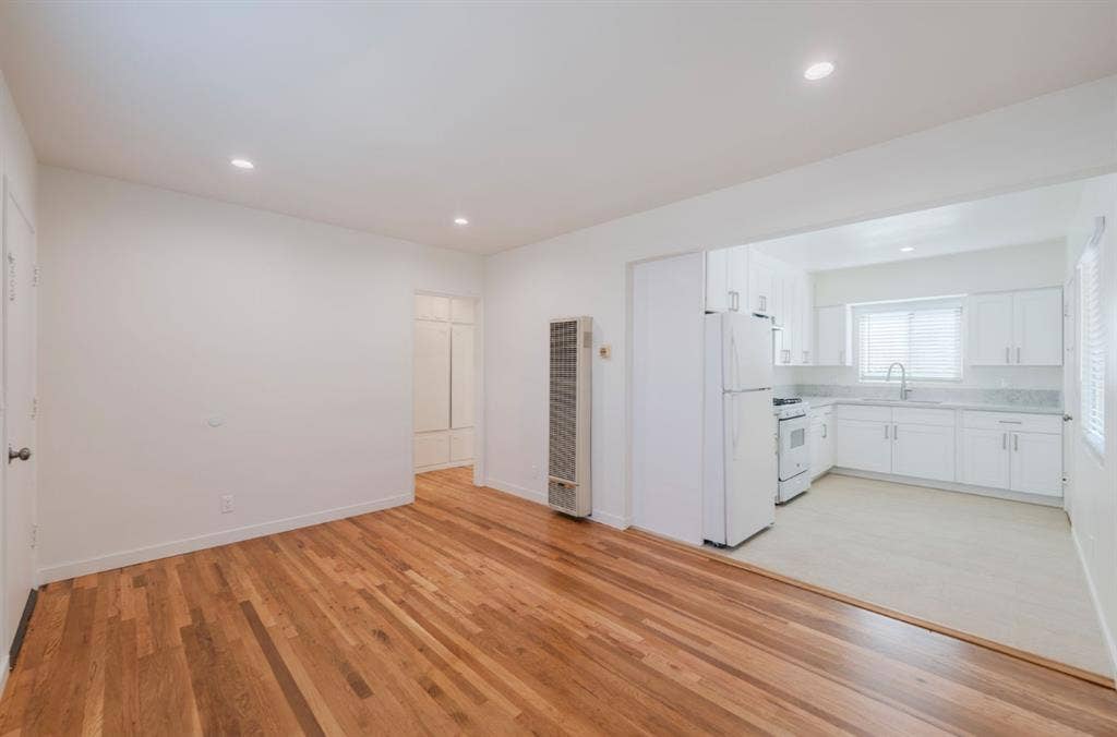 Modern Living! Trendy Highland Park