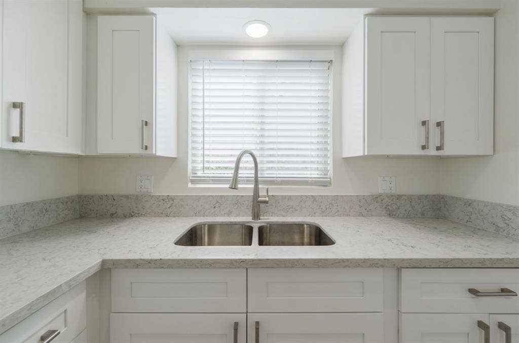 Modern Living! Trendy Highland Park