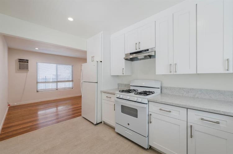 Modern Living! Trendy Highland Park