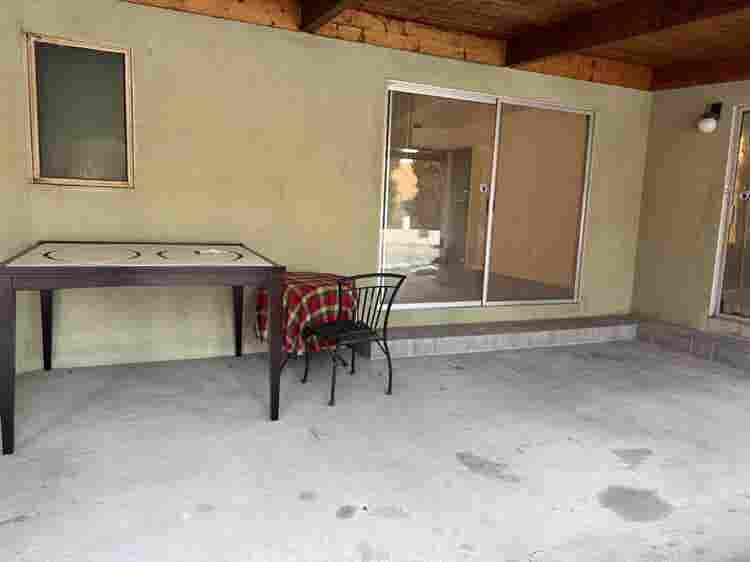 Private entrance room