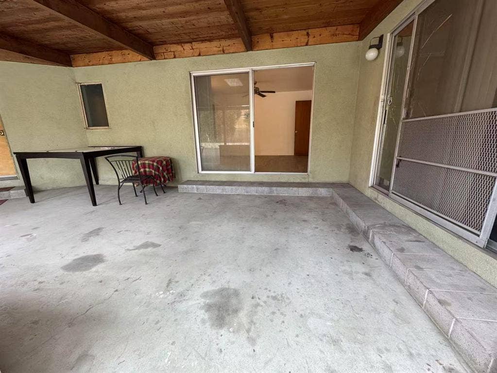 Private entrance room