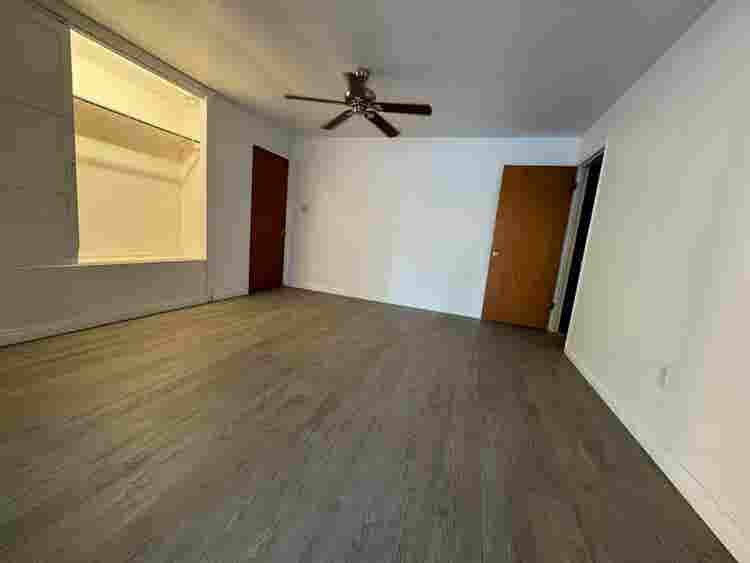 Private entrance room