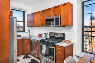 Bed Stuy- 5 Bedroom Share