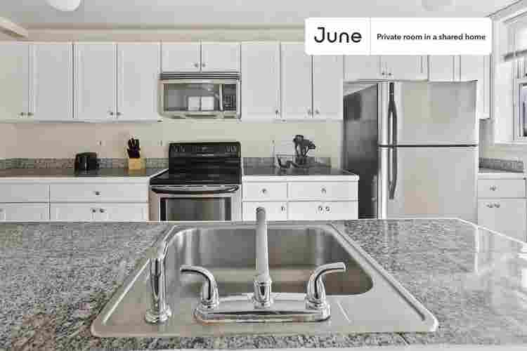 2 BR in Washington DC