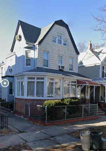 Female Sought for house share.