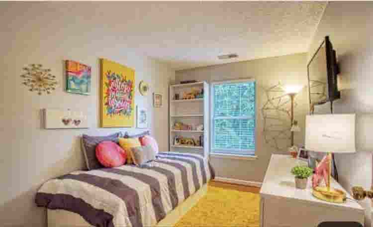 Bedroom with private bathroom $