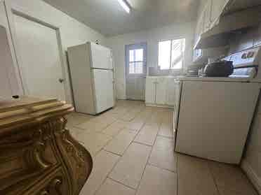 Private Room Metro Plamondon