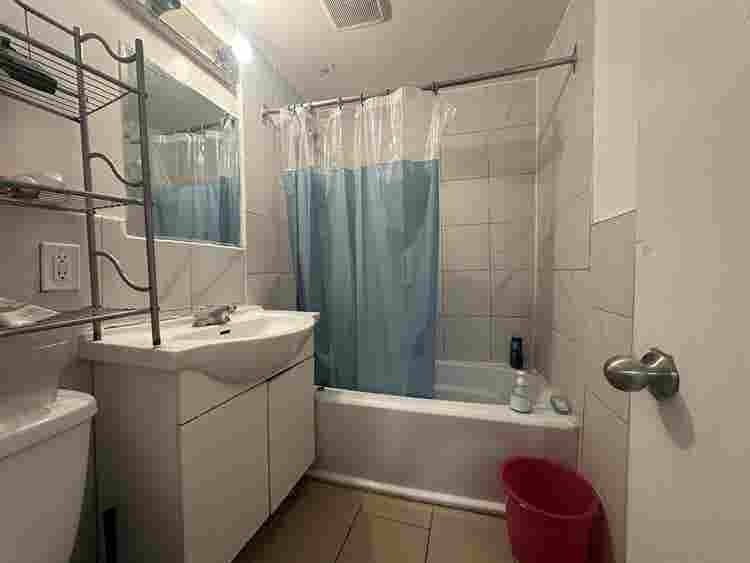 Private Room Metro Plamondon