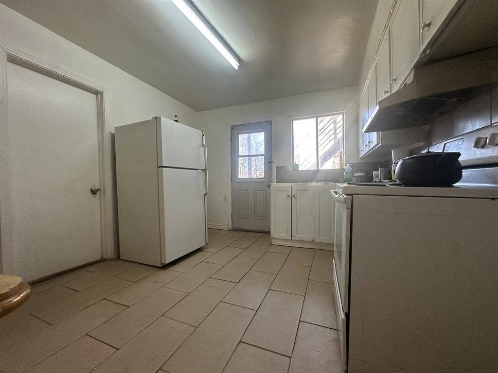 Private Room Metro Plamondon