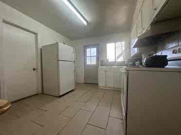 Private Room Metro Plamondon