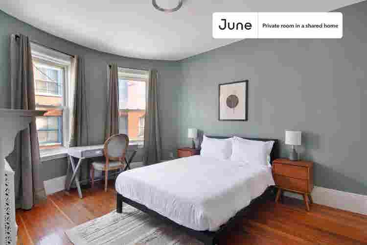 7 BR in Boston
