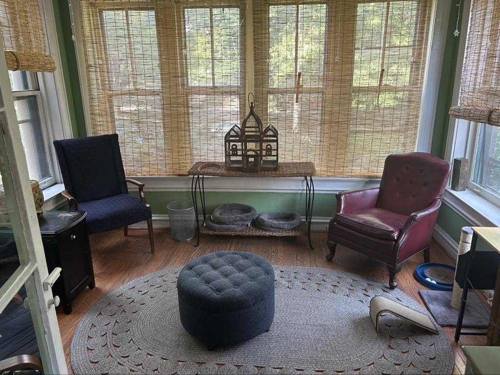 Cozy, pretty, close to hospitals