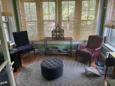 Cozy, pretty, close to hospitals