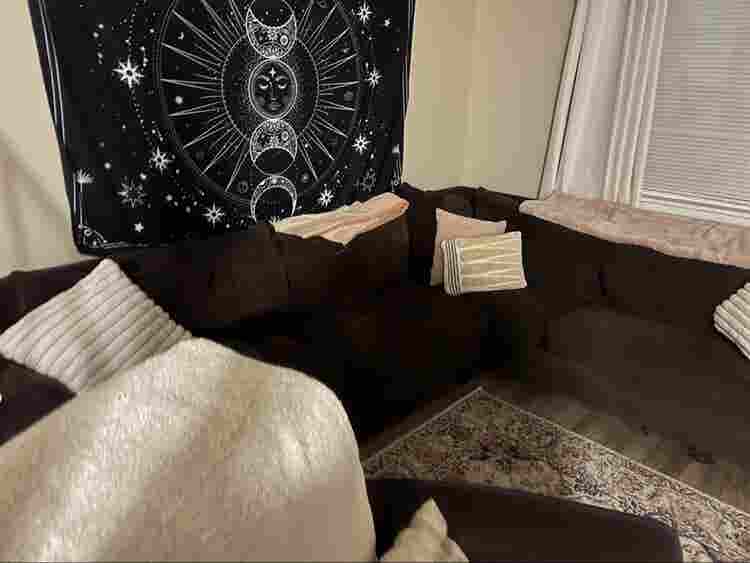 Looking for Roommate