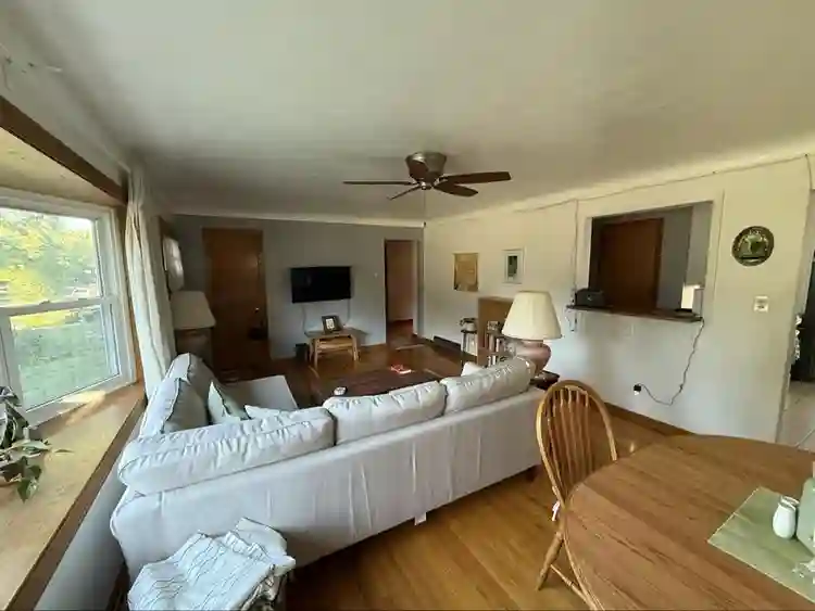 Looking for
roommates