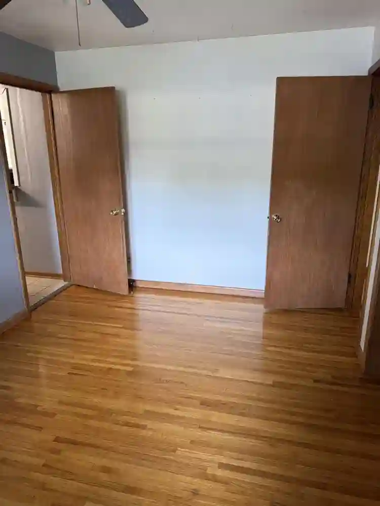 Looking for
roommates