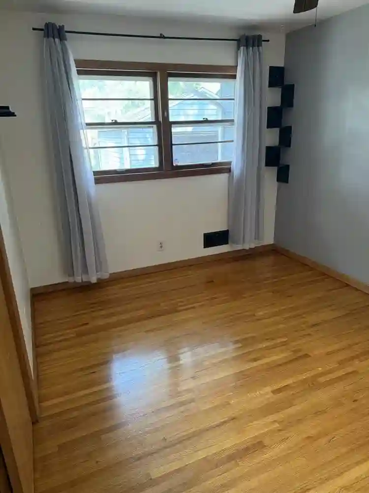 Looking for
roommates