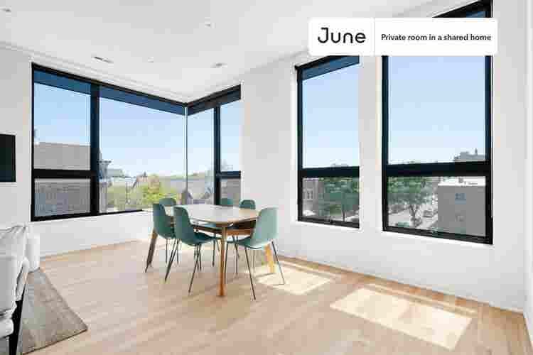 4 BR in Chicago