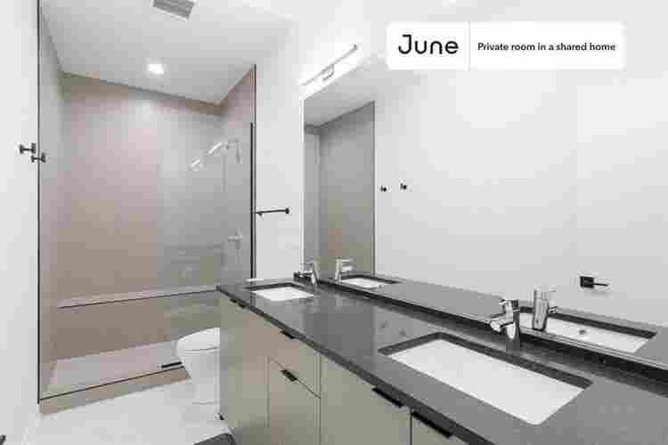 4 BR in Chicago