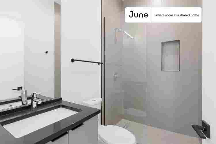 4 BR in Chicago