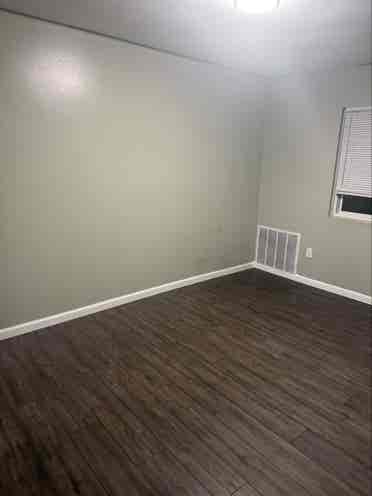 Room available -  bath house
